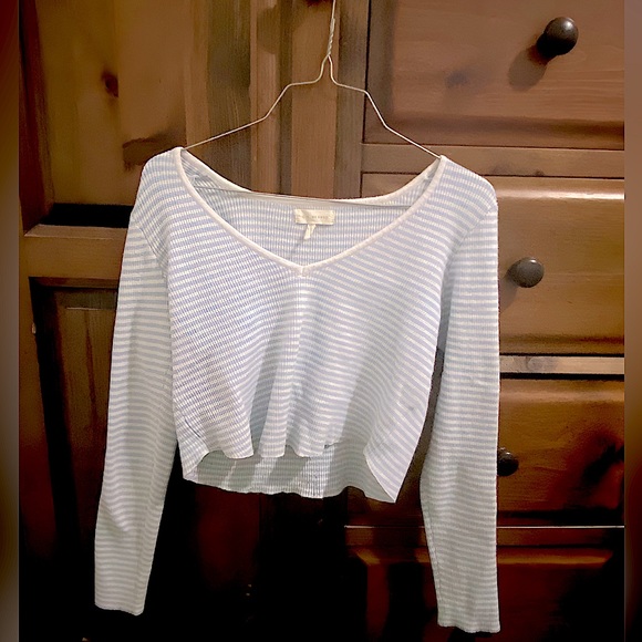 LA Hearts Woodland V-Neck Sweater - Picture 2 of 7
